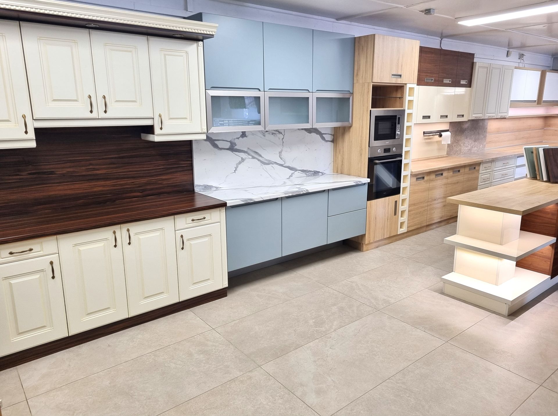 bútor választék étkezőkbe bútor bemutatóterem Debrecen