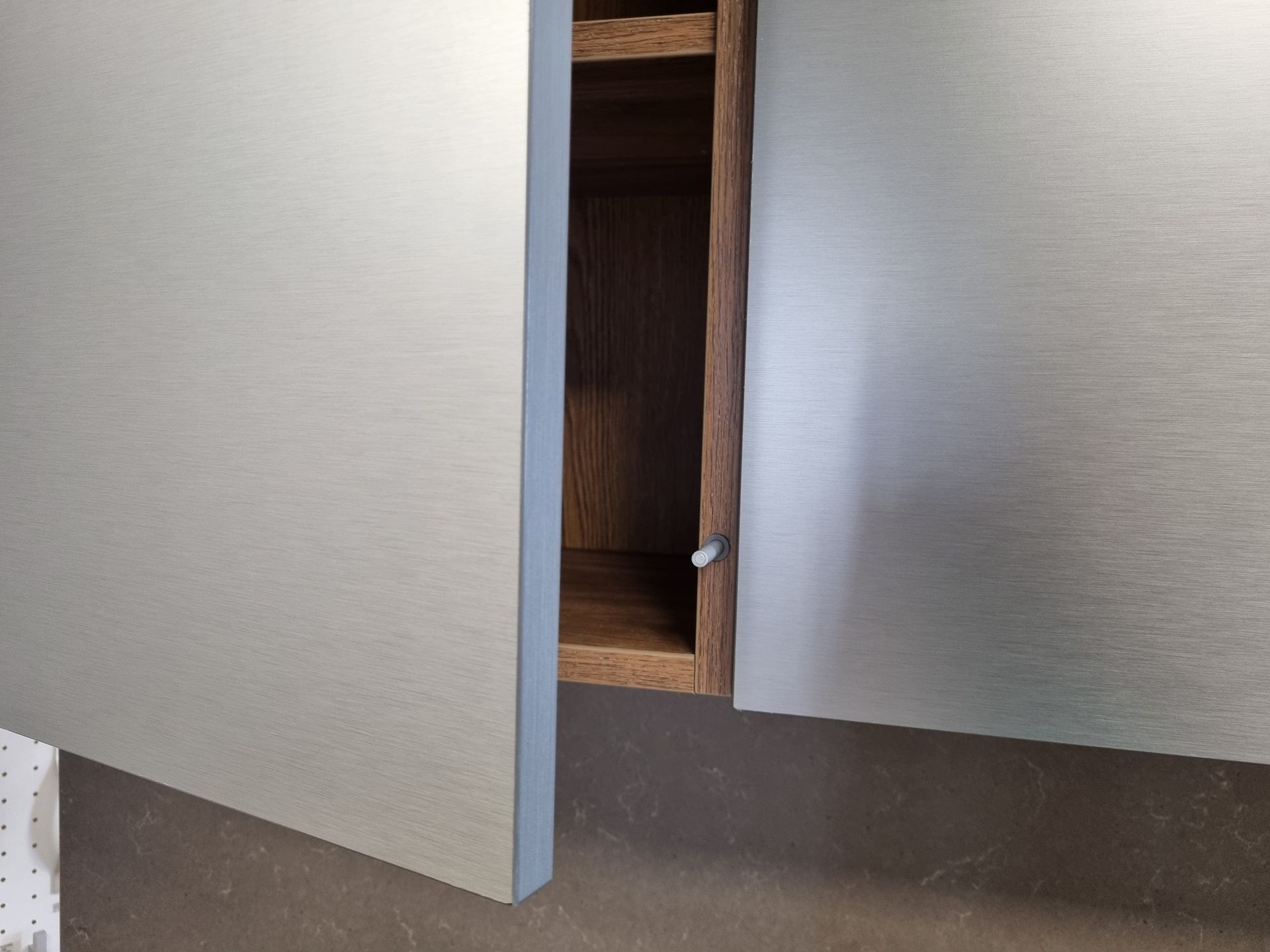 Modern frontok Tipon nyitással