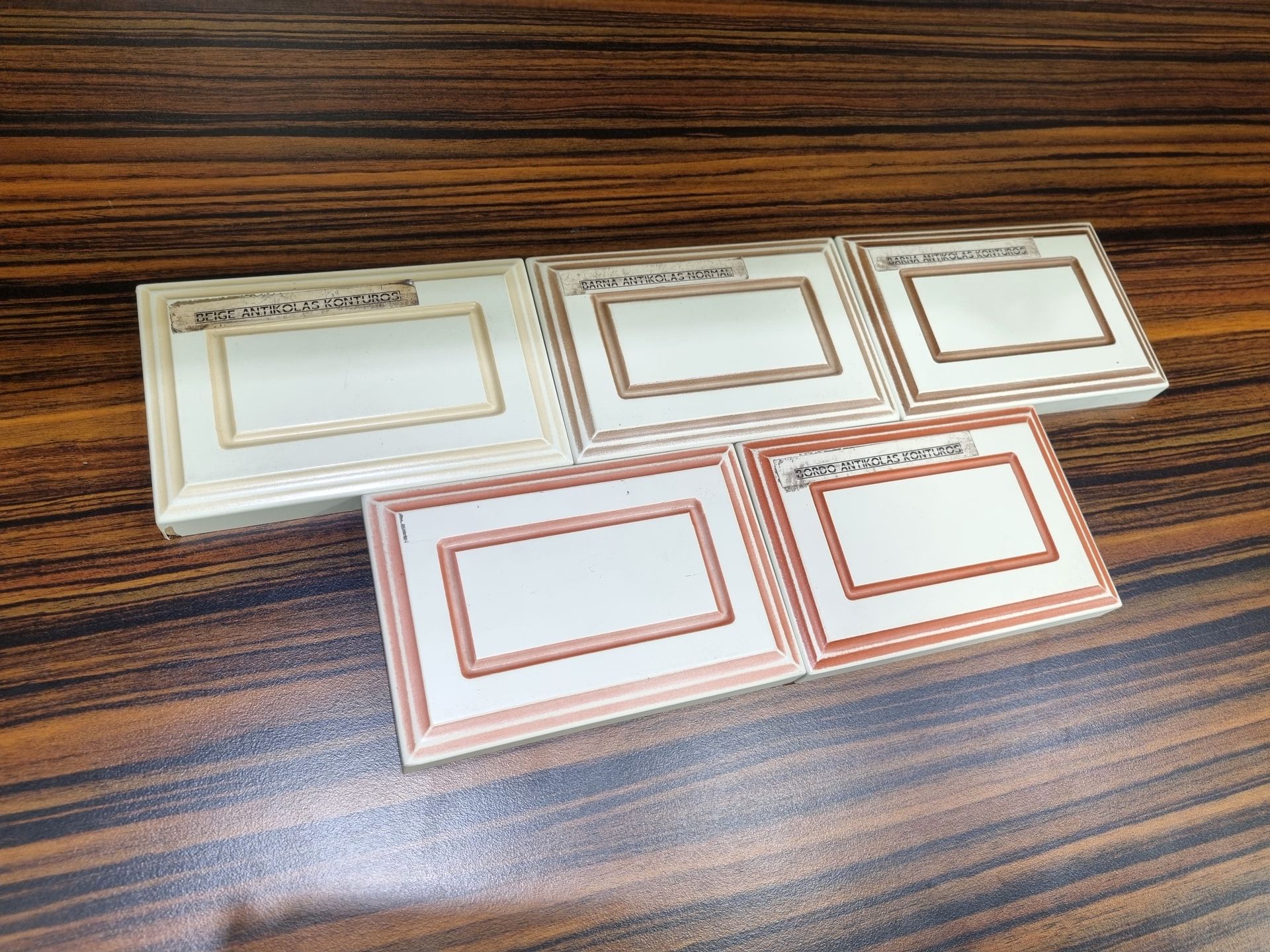 klasszikus Csercsics Iseum front antikolással