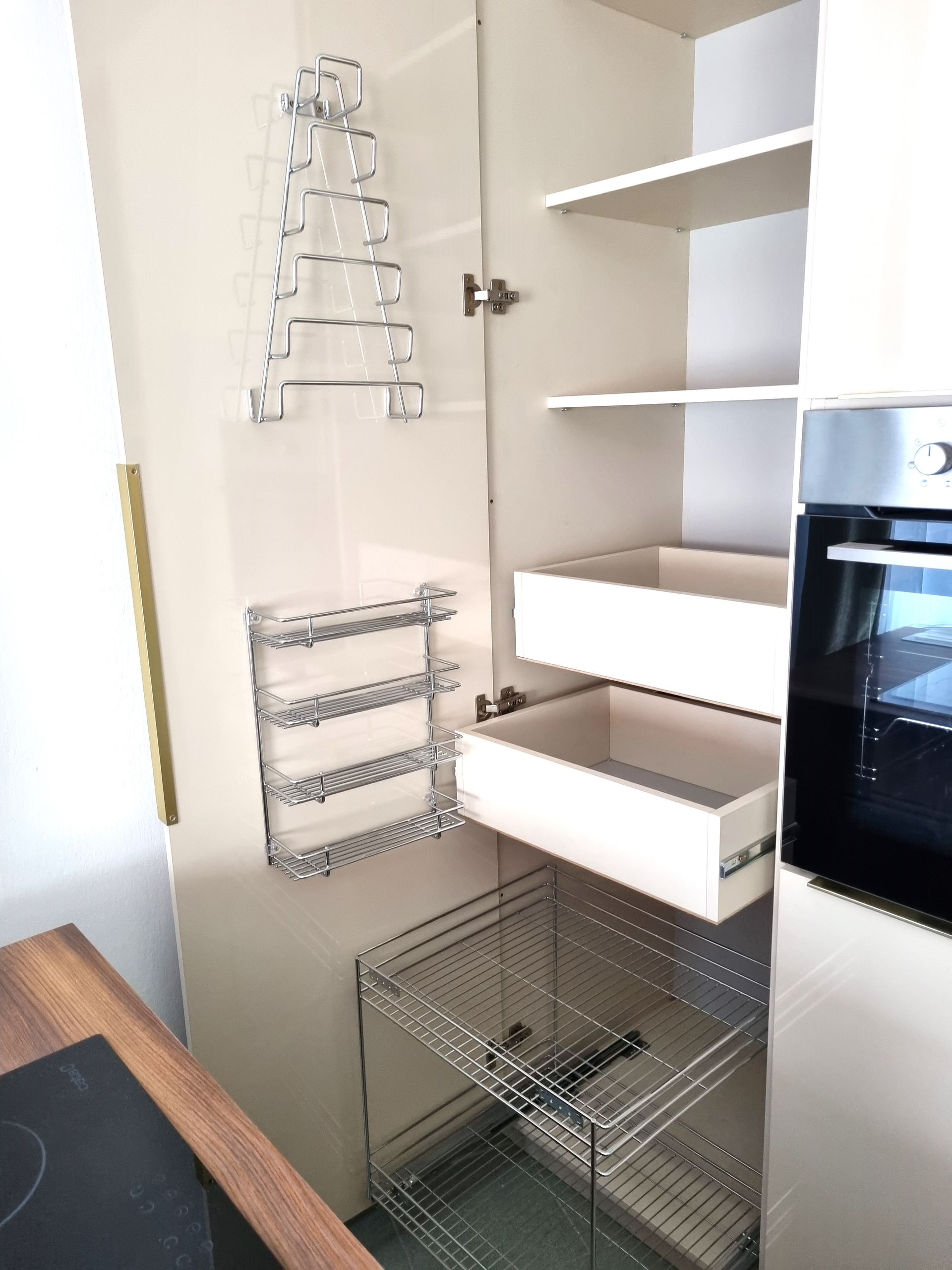 Igényes praktikus konyhai bútorok