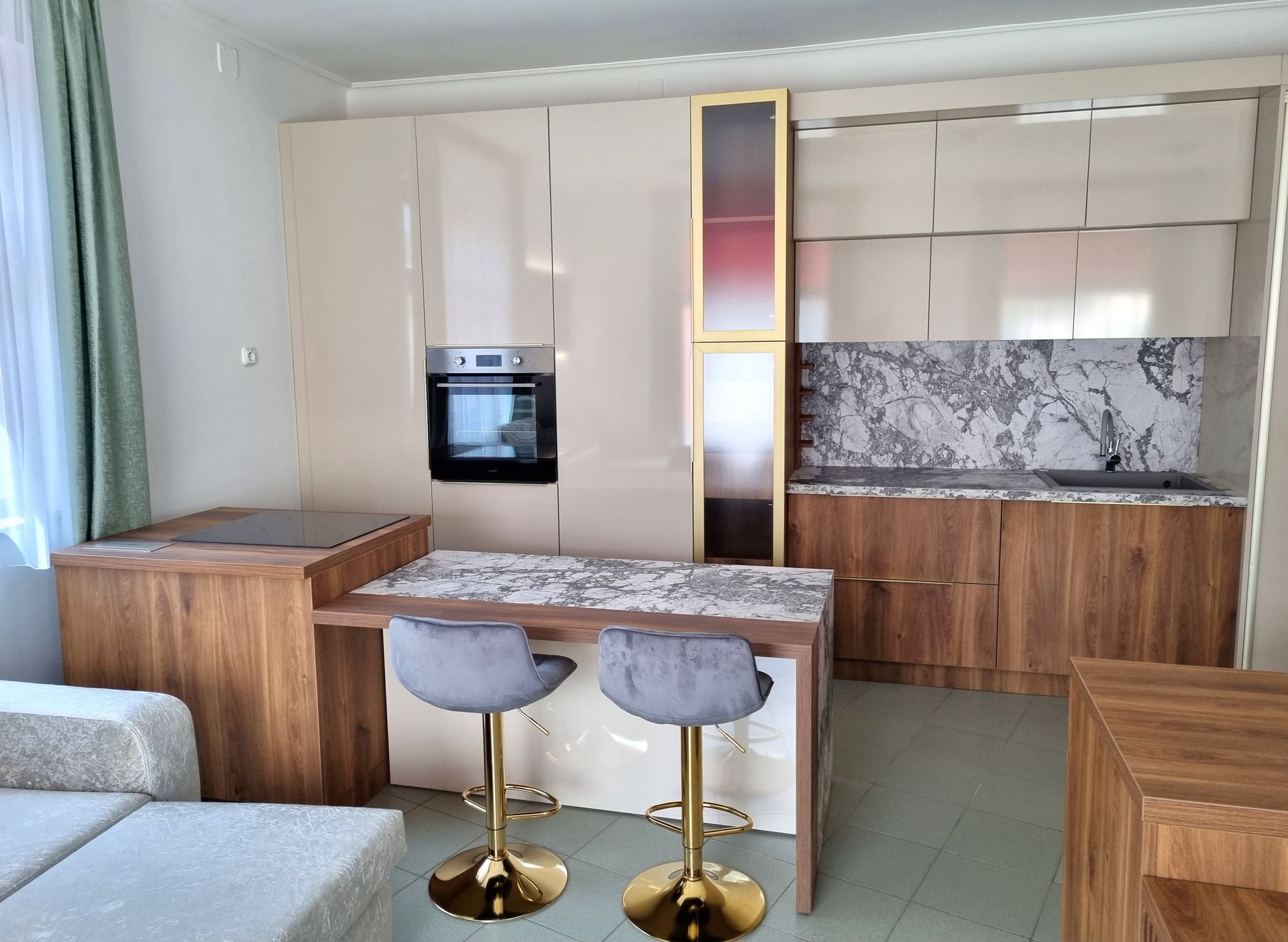 Egyedi konyha a hajdúböszörményi bemutatóteremben