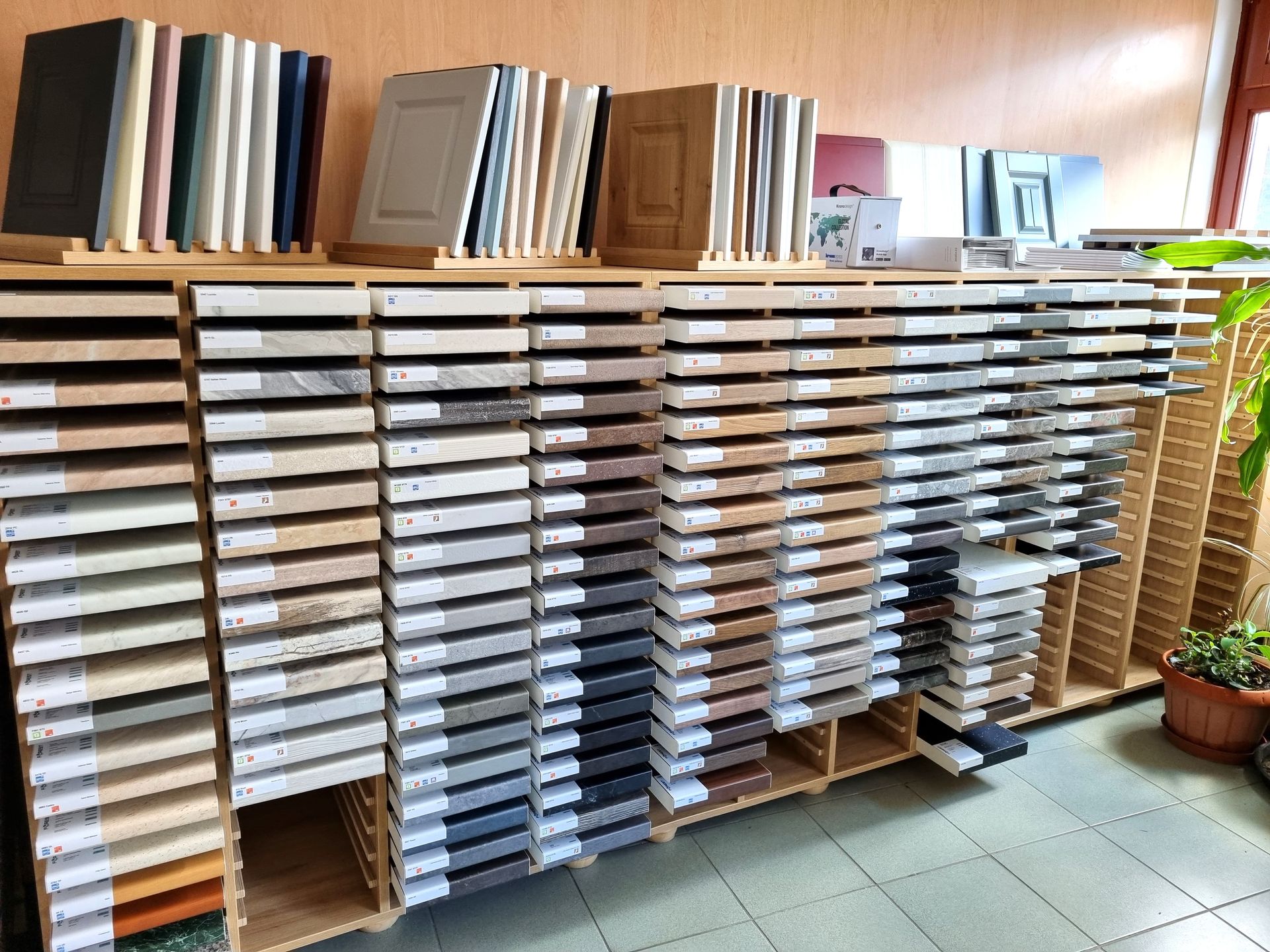 Hajdúböszörményi bemutatóterem munkalap minta kínálat