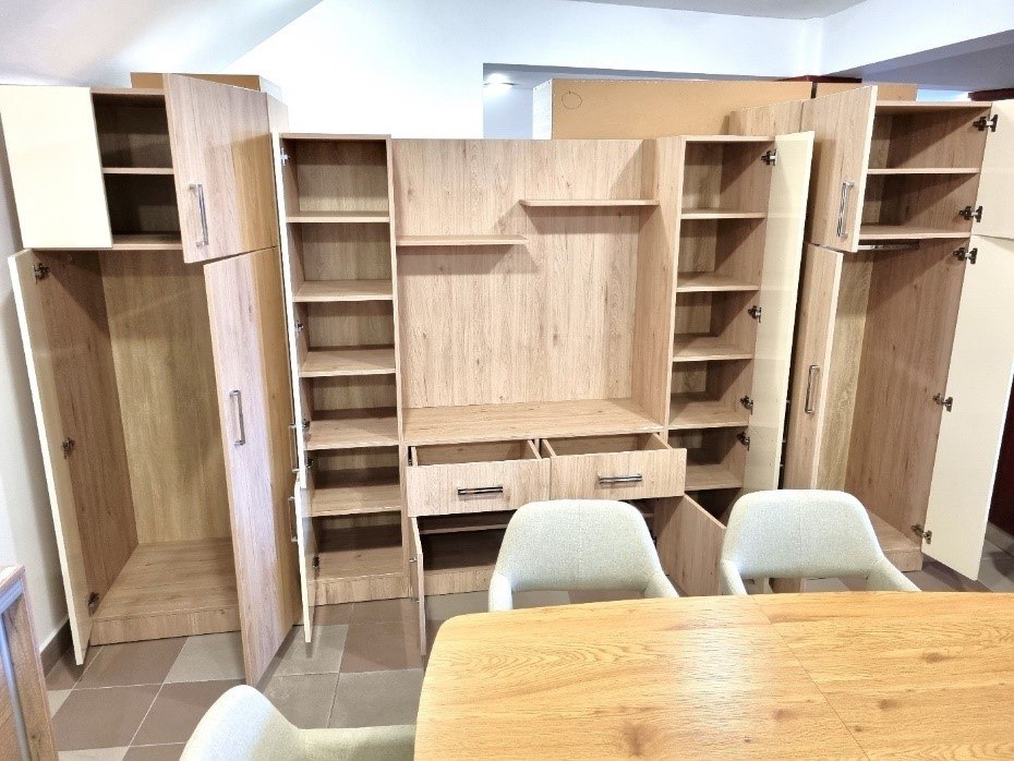 szériagyártott szobabútor minőségi anyagokból